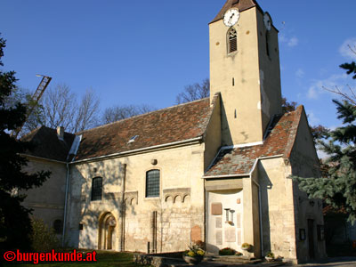 Romanische Kirche St. Andreas in Hennersdorf